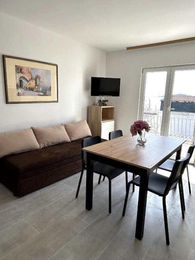 Apartments Ljubomir โรกอซนิซา ภายนอก รูปภาพ