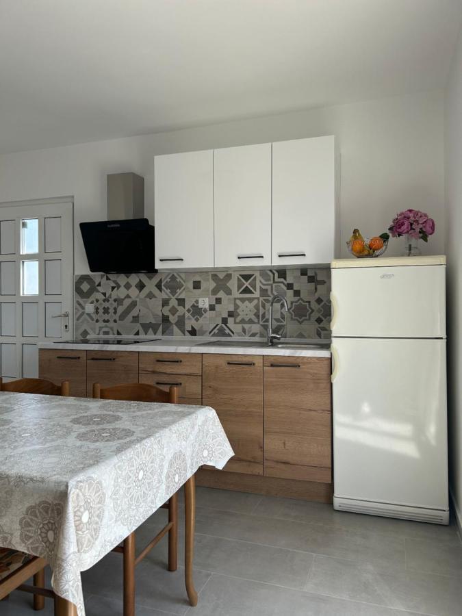 Apartments Ljubomir โรกอซนิซา ภายนอก รูปภาพ