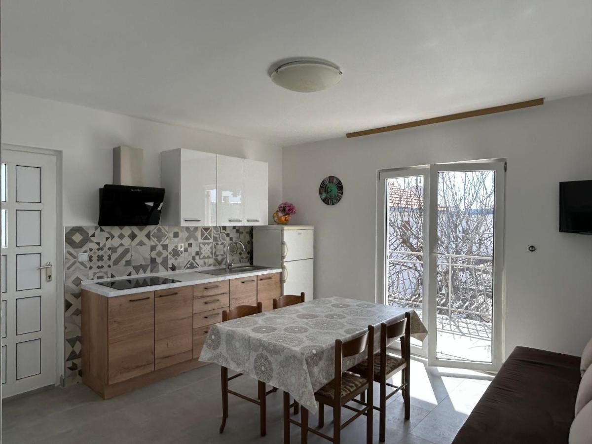 Apartments Ljubomir โรกอซนิซา ภายนอก รูปภาพ